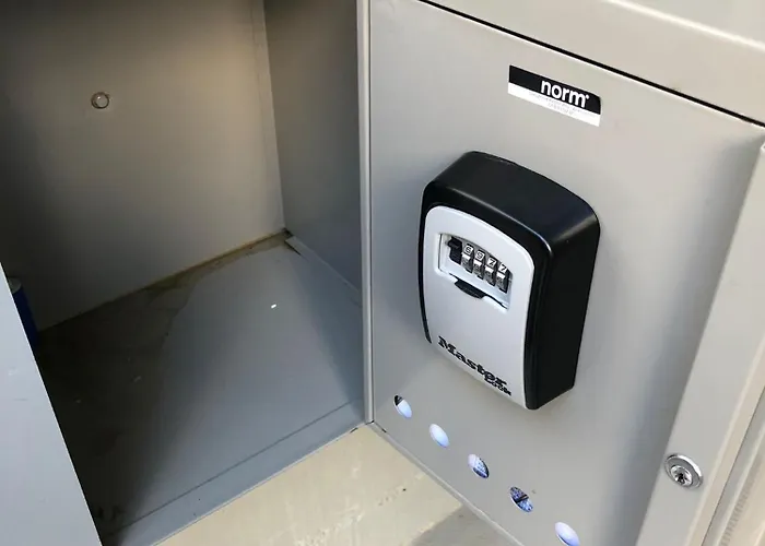 Snowflake-ski In & Out Next To Matterhorn Express